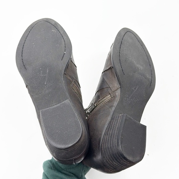 Anthropologie Dark Brown Ankle Boots - Picture 8 of 10